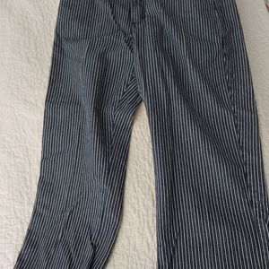 Lee brand capris